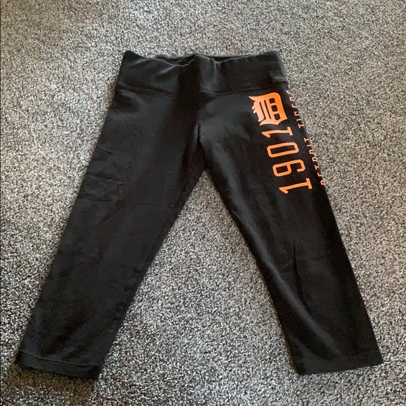 PINK Victoria's Secret Pants - Detroit Tigers Victoria’s Secret Crop Leggings